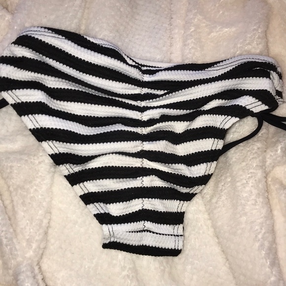 Swimsuit - Picture 8 of 8